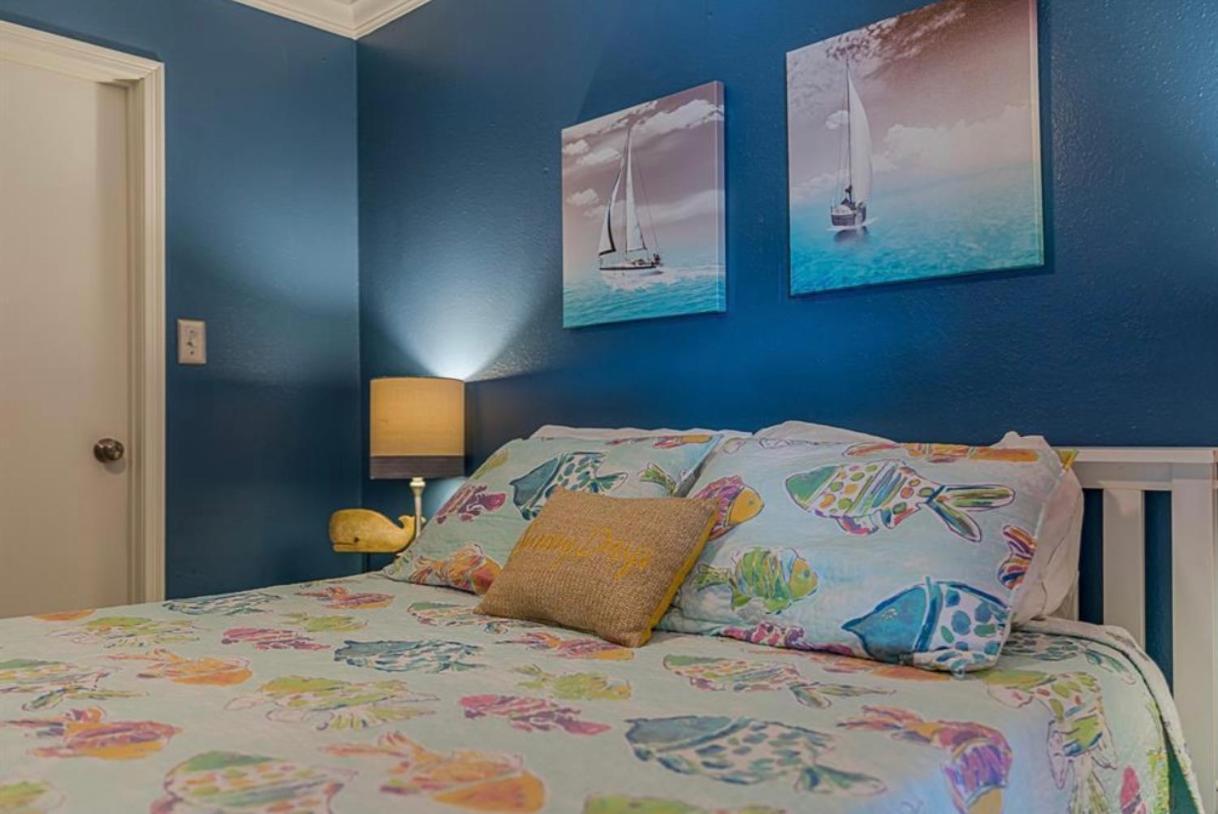 Beach Escape - Top Floor Ocean Views - Heated Pool - Seawall Blvd Galveston Exterior photo