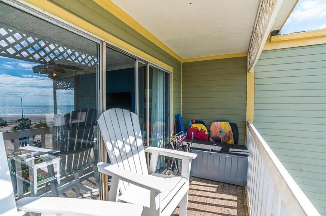 Beach Escape - Top Floor Ocean Views - Heated Pool - Seawall Blvd Galveston Exterior photo